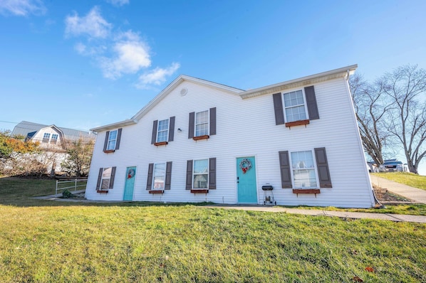 Welcome to Arkstone Retreat Suites!