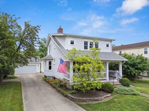 Welcome to Classic Charm on Ashland!