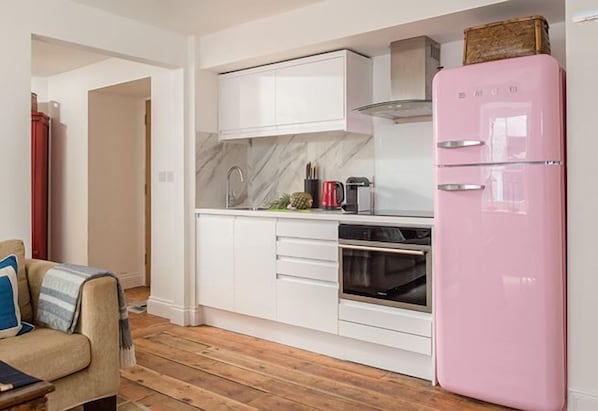 Kitchen (1)