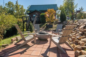 Ridge Vista's crackling firepit