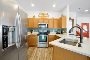 Full Kitchen