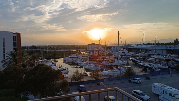 Marina