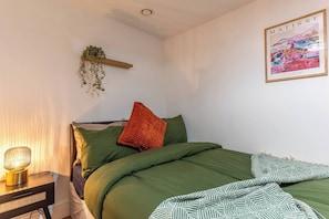 Bedroom 1:
Features:
1 x Double Bed