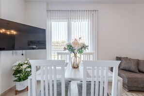 Dining Area Details