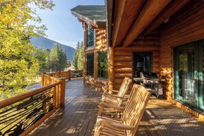 Main Level Deck | Exterior