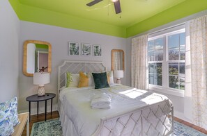 2nd Floor: 2nd Bedroom featuring a Queen bed, Smart TV, and closet.