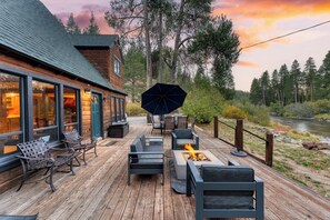 Spacious patio with a firepit.