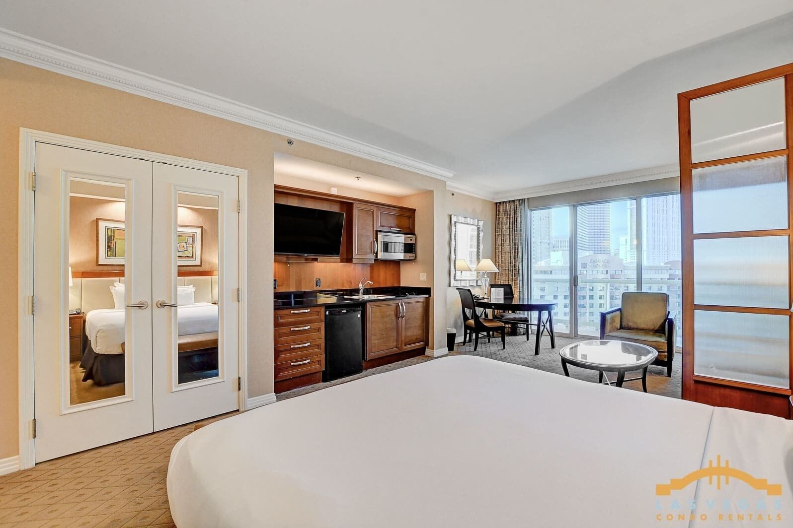 MGM Signature-07-707 Strip View Balcony Studio - Paradise | Vrbo