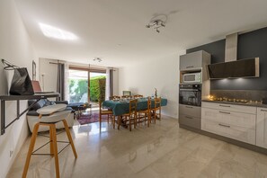 Apartment for rent with sea view