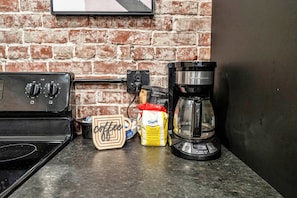 Kaffee und/oder Kaffeemaschine
