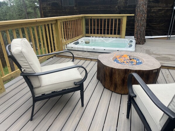 Private Outdoor Hot Tub