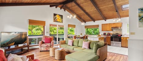 Welcome to beautiful Hale Haena Kai