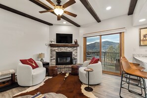 Living Room (1)