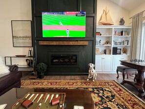 65" Smart TV