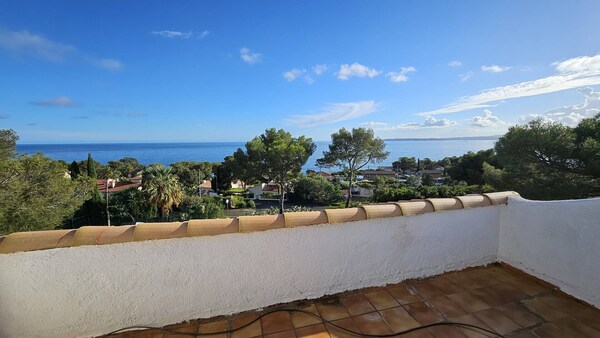 Pretty Villa With Swimming Pool 300 M From The Sea - French Riviera