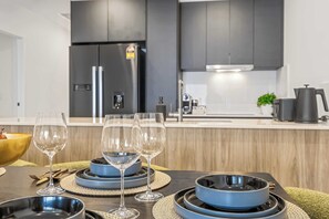 Dinning & Kitchen for 6 People