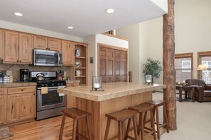 Full Kitchen
