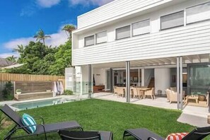 Outdoor/Indoor Living