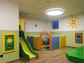 Art, Interior Design, Flooring, Floor, Paint, Ceiling, Leisure, Event, Tree