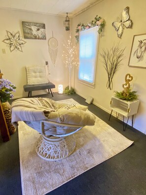 Sitting/Reading Room