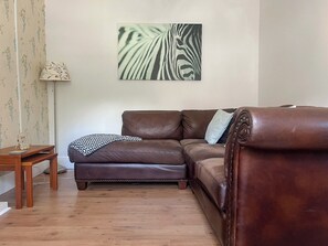 Living area | Gwenynen Fel Cottage, Burry Port