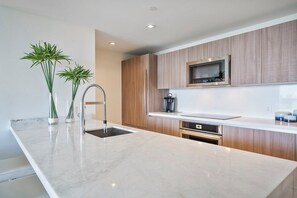Large Open Concept Kitchen 