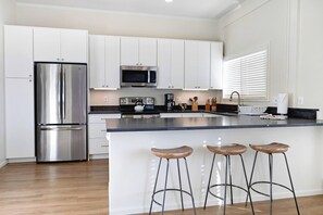 Breakfast Bar