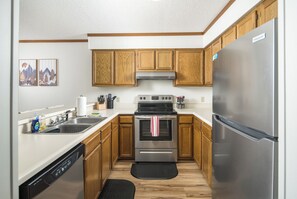 Fully equipped with modern appliances.