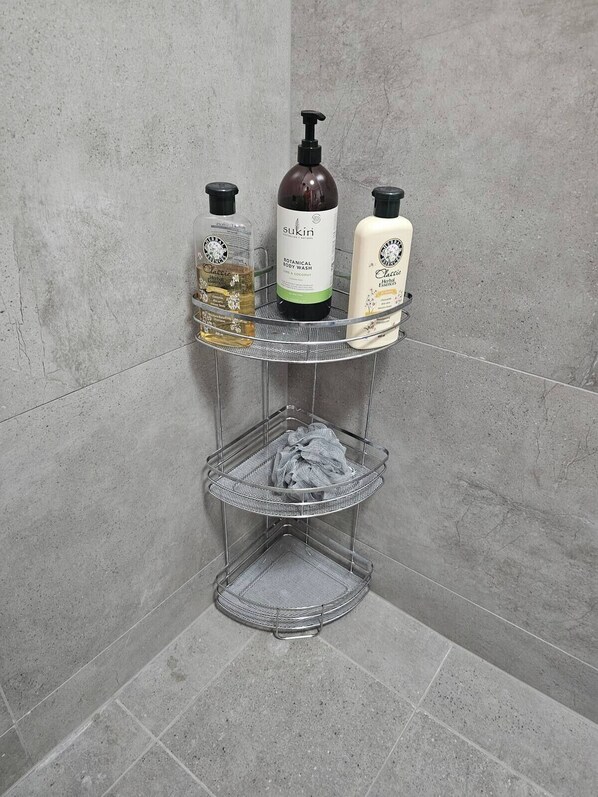 Bathroom amenities