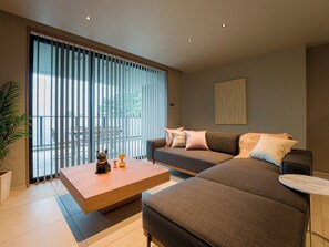 [Armonia Room_Living Room] The interior is unified under Armonia's supervision. You can also purchase any items you like.