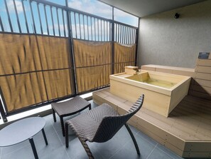 [Open-air bath] Refresh yourself in a bath filled with natural hot spring water