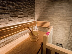 [Dry sauna (B)] A high-temperature dry sauna exclusively for your room. Loyly is also available.