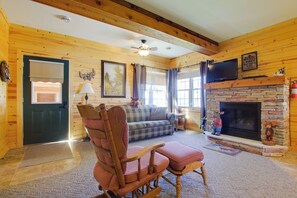 Living Room | Fireplace | Central Heating & A/C | Full Sleeper Sofa