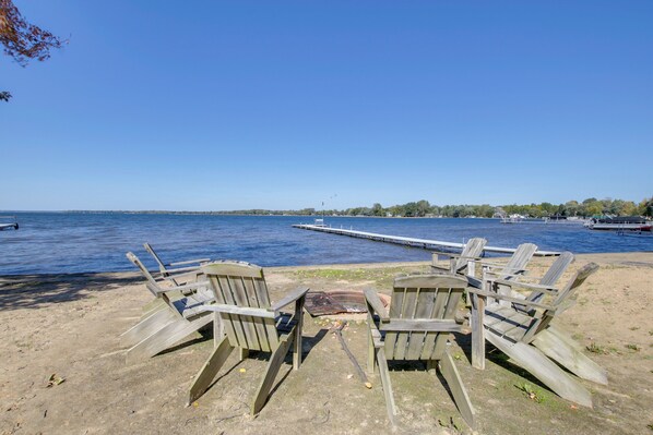Cecil Vacation Rental | 2BR | 1BA | 672 Sq Ft | Stairs to Enter