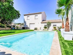 L'Eau, Plante, Ciel, Propriété, Bâtiment, Vert, Bleu Azur, Arbre, Piscine, Rectangle