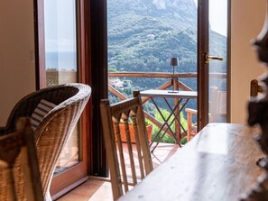 Eigentum, Himmel, Holz, Interior Design, Stuhl, Fenster, Gebäude, Grundeigentum, Hartholz