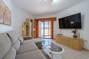 Living Room with Seating Area, Flatscreen Smart TV