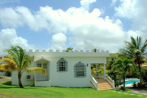Castles by the pool.... Your villa awaits!