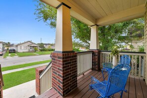 Lovely Porch to Catch a Breeze