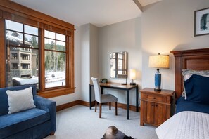 The first Master bedroom overlooking the view of the resort.