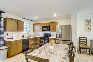 Dining Area/Kitchen | 2-Story Home | Central A/C & Heating