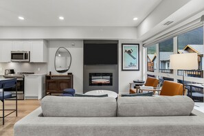 Living Room - Ski in the Canadian Rockies