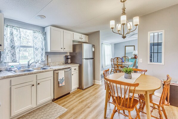 Ocean Isle Beach Vacation Rental | 3BR | 2BA | 1,400 Sq Ft | Steps Required