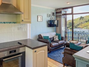 Open plan living space | Nolton HavenGiddy Puffin, Haverfordwest