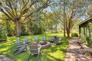 Fire Pit | Outdoor Seating | Large Private Property