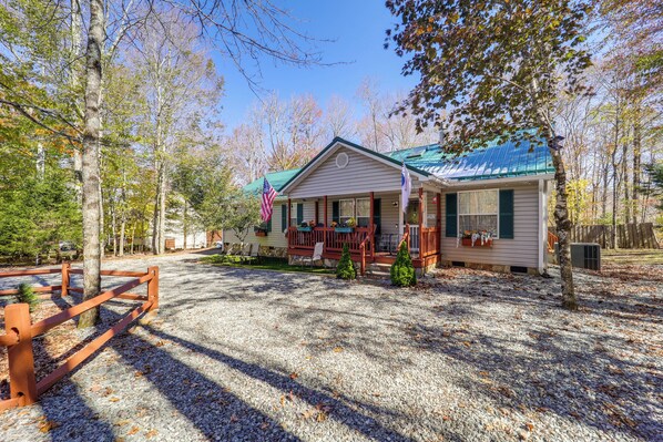 Beech Mountain Vacation Rental | 3BR | 2BA Property Exterior | Single-Story Home