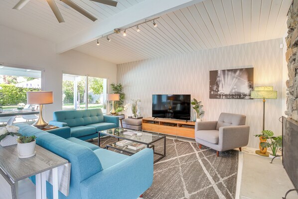 Palm Springs Vacation Rental | 4BR | 3BA | 1,600 Sq Ft | Step-Free Entry