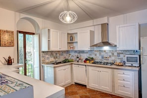 Autumn, Kitchen, Spring, Summer, Winter