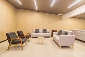 Sittområde i lobbyn