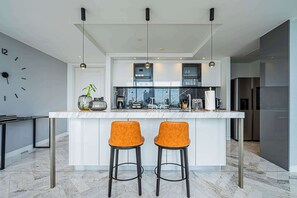 Great kitchen bar